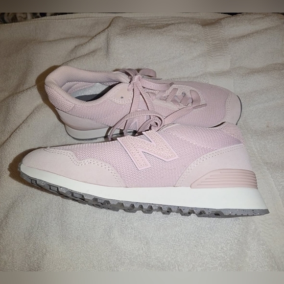 New Balance Pink Athletic Shoes - Picture 3 of 6